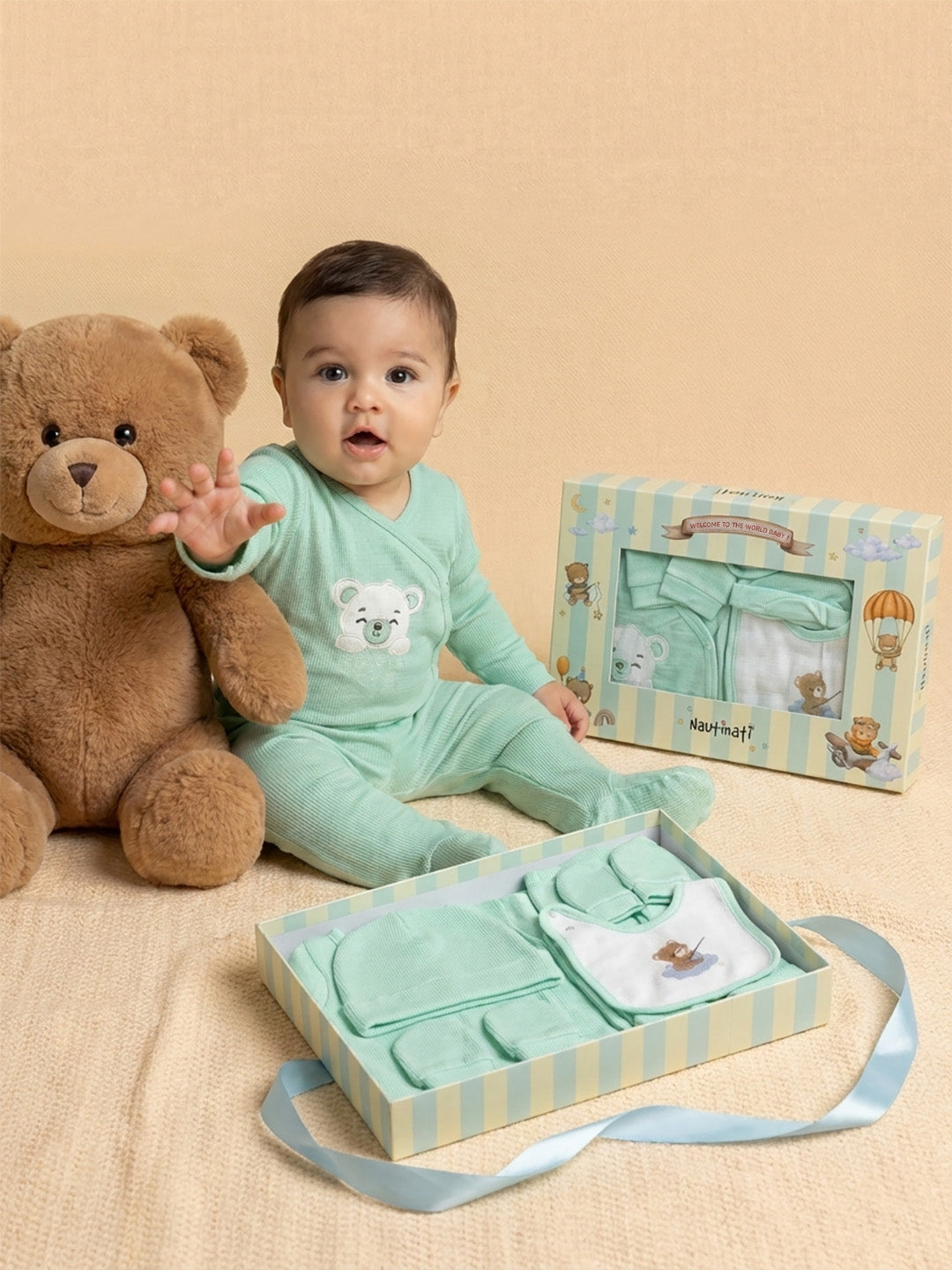 Nautinati Baby Boys Waffle 100% Cotton Teddy Placement Print 5-pieces Gift Set with Top, Bottoms, Bib, Cap & Mittens