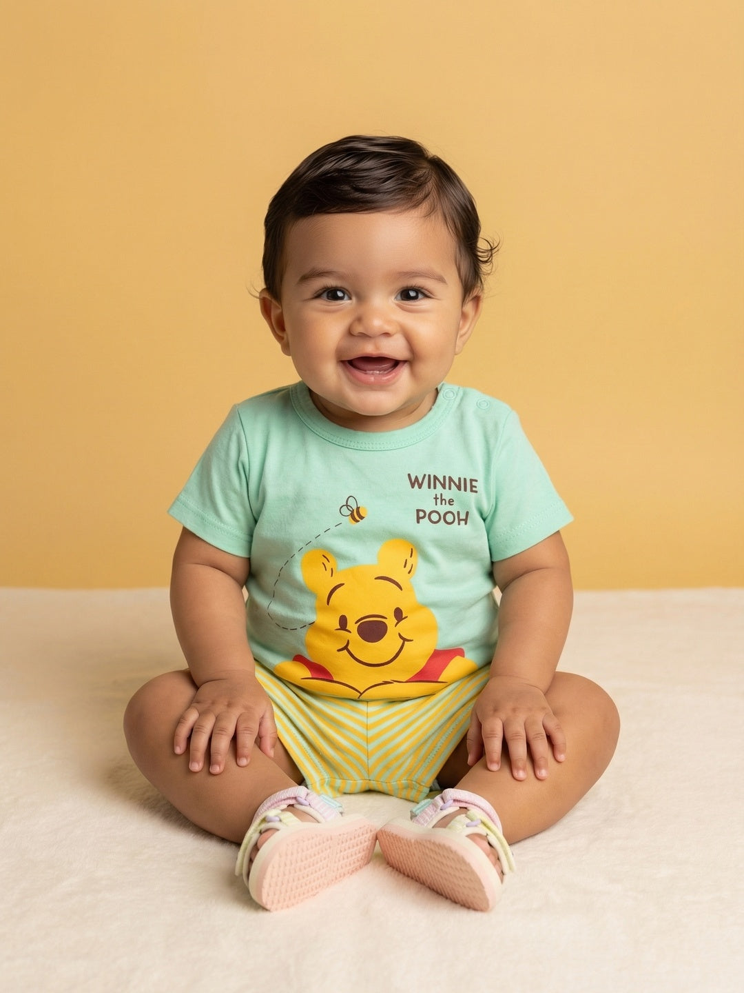 Nautinati Baby Boys Winnie The Pooh Printed Regular Fit T-shirt and Shorts Set