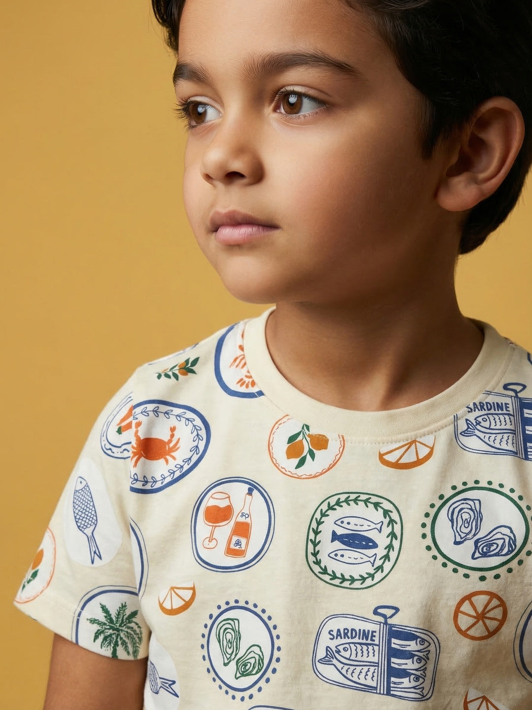 Nautinati Boys Off-White Cotton All Over Print Half-Sleeve Summer T-shirt and Shorts Set