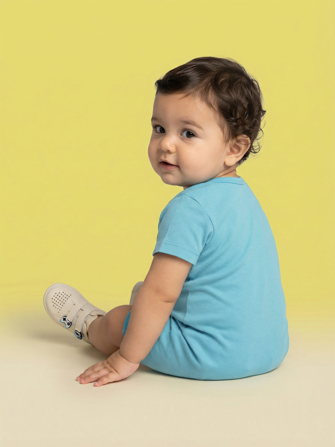 Nautinati Baby Boys' 100% Interlock Cotton Disney Winnie the Pooh Print Romper