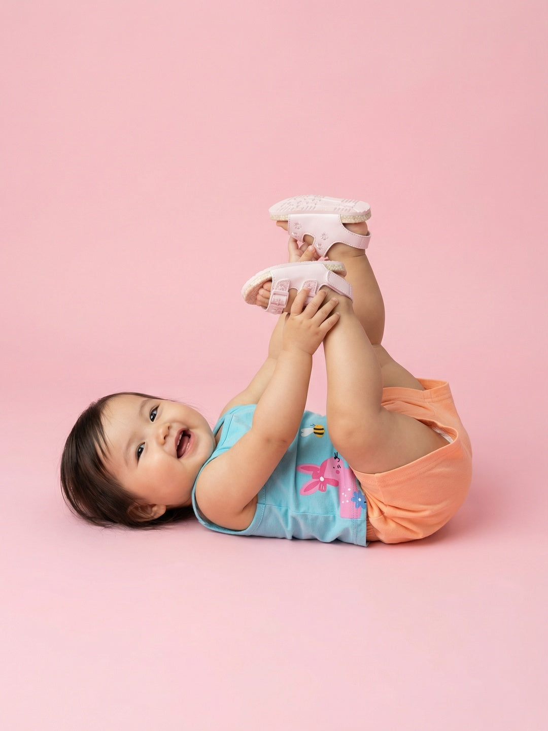 Nautinati Baby Girls Animal & Nature Printed Regular Fit Round Neck T-shirt and Shorts Clothing Set