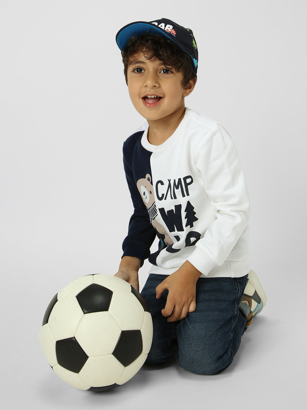 Boys Colourblocked Chest Print Sweatshirt