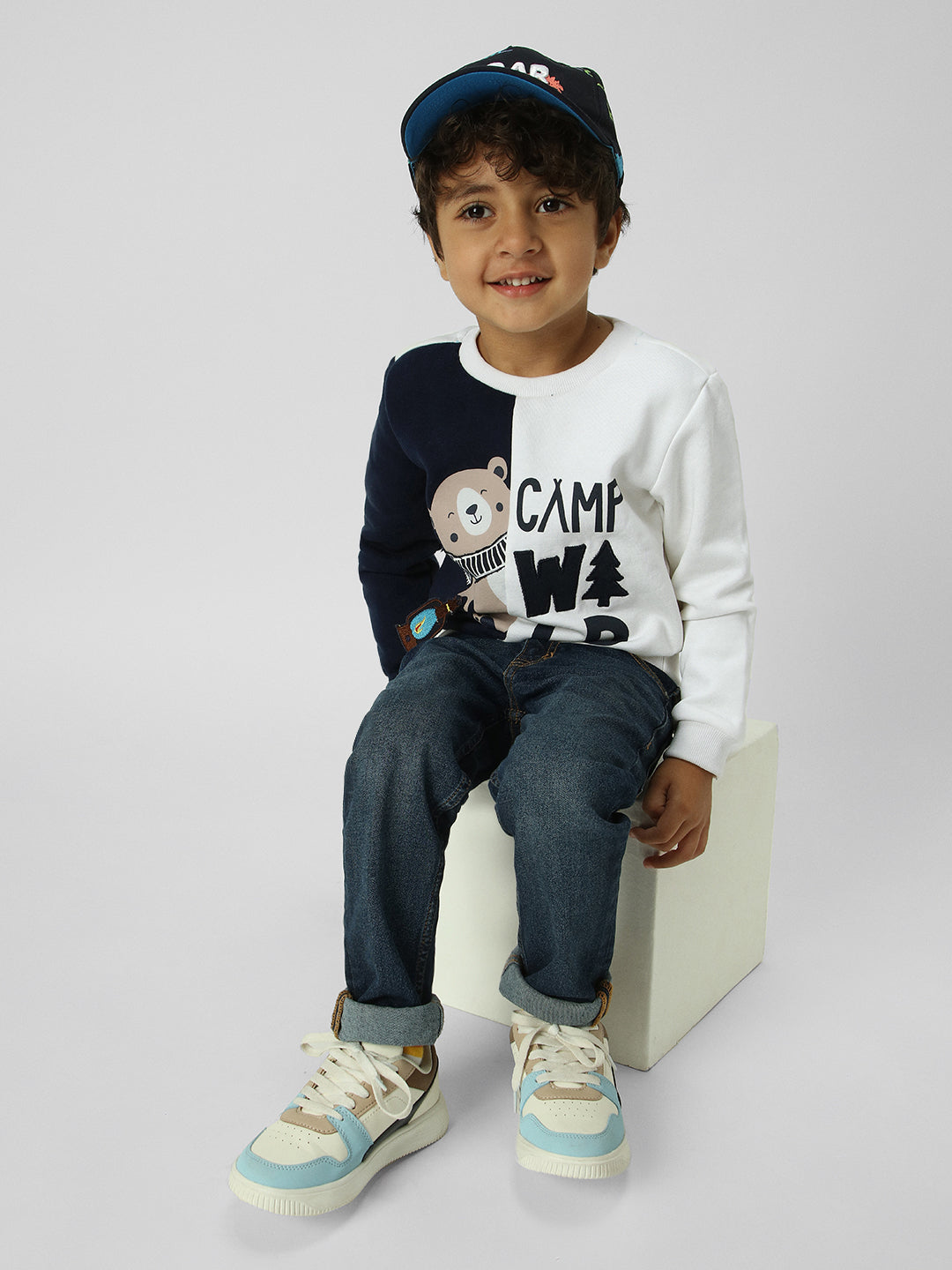 Boys Colourblocked Chest Print Sweatshirt