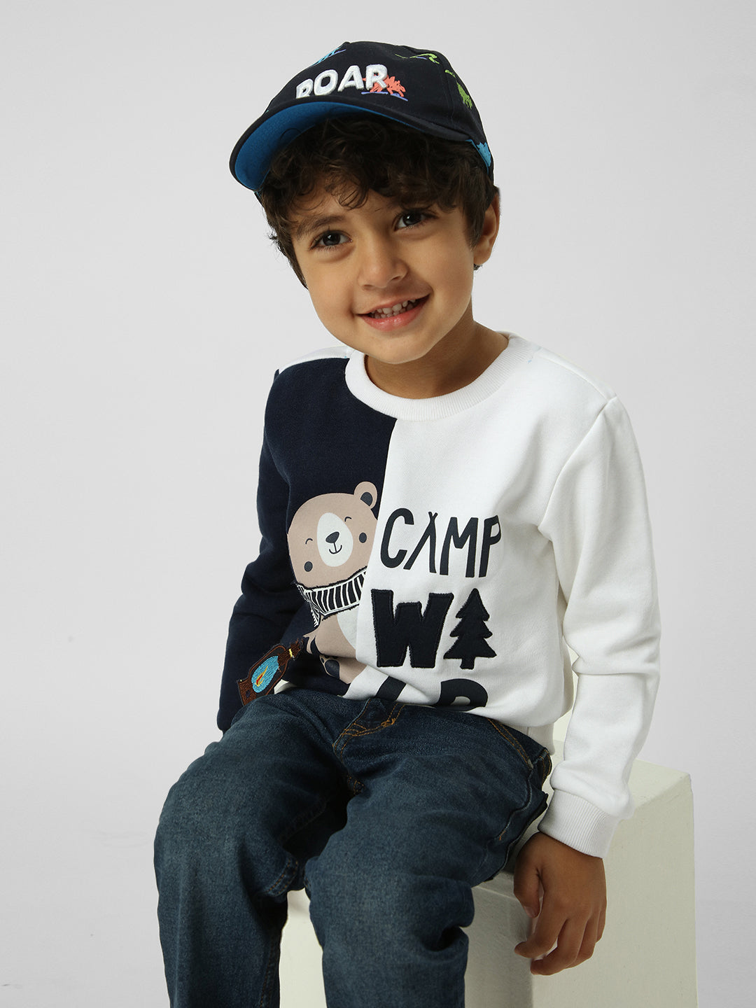 Boys Colourblocked Chest Print Sweatshirt