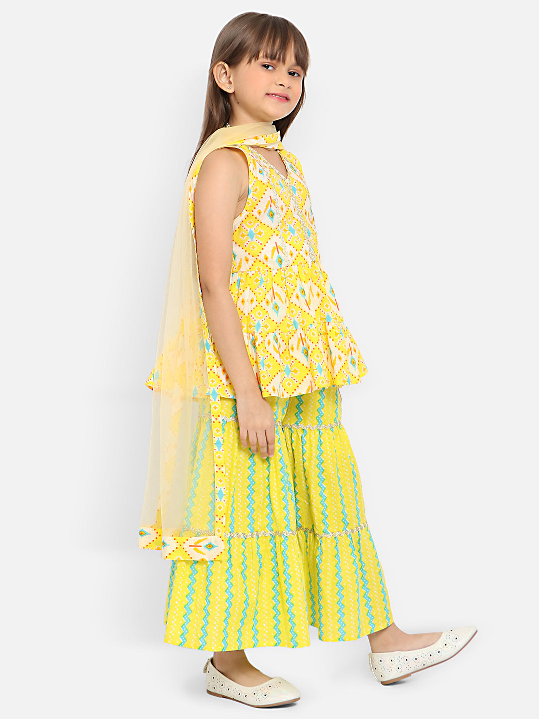 Nautinati Girls Printed V Neck Pure Cotton Kurti With Sharara Dupatta